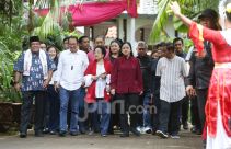 Megawati Soekarnoputri dan Keluarga Gunakan Hak Pilih di TPS 024 Kebagusan - JPNN.com