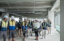 Direktur Utama BSI Tinjau Pembangunan BSI Tower - JPNN.com