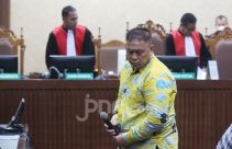 Sidang Dakwaan Kasus Korupsi Kredit Fiktif BRIguna BRI - JPNN.com