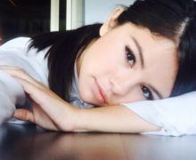 Selena Gomez Donasikan Honor untuk Korban Pria Mesum - JPNN.com