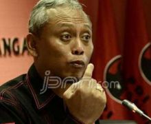 Ganjar - Bambang Pacul Terlihat Akrab di Rakernas II PDIP, Arif: Bukan Hal Aneh - JPNN.com