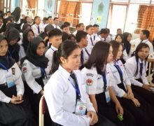 Kemendikbud Klaim Makin Banyak Lulusan SMK Diserap Industri - JPNN.com