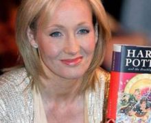 Bicara Soal LGBT, JK Rowling Pilih Mengembalikan Penghargaan HAM yang Pernah Diterimanya - JPNN.com