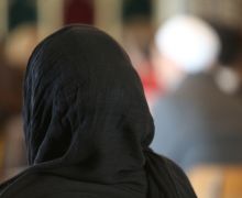 3 Cara Mudah Merawat Rambut Bagi Wanita yang Mengenakan Hijab - JPNN.com