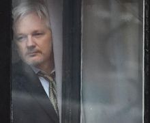 Buron 7 Tahun, Pendiri Wikileaks Dihukum 11 Bulan Penjara - JPNN.com