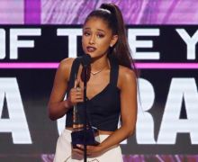 Pelukan Hangat Ariana Grande Untuk Para Korban Bom - JPNN.com