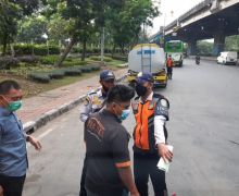 Tertangkap Basah, 2 Petugas Dishub DKI Diduga Memeras Sopir Bus, Tuh Tampangnya - JPNN.com