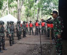 Detik-detik Taruna Korps Marinir Siap Bertempur, Didatangi Atasan - JPNN.com