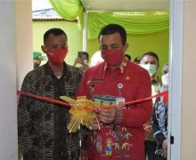 3 Warga Jakarta Timur Dapat Bantuan Bedah Rumah - JPNN.com