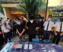 Jenazah Pilot Rimbun Air Dimakamkan di TPU Taman Bahagia Bogor - JPNN.com