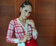 Cinta Laura Rayakan Idulfitri Bareng Keluarga di Bali - JPNN.com