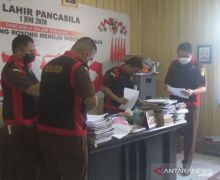 Geledah KPU Kapuas, Jaksa Angkut Dokumen Terkait Pilgub Kalteng - JPNN.com