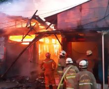 20 Kios Pasar Kayu Jati Ludes Terbakar, Sebegini Kerugiannya - JPNN.com