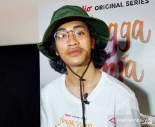 Umi Pipik Larang Abidzar Ambil Adegan Ciuman - JPNN.com