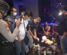 Pengunjung dan Wanita Pemandu Lagu THM Pasrah Dirazia Polisi - JPNN.com
