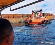 Hirup Gas Beracun, 2 ABK Ditemukan Tewas Dalam Lambung Kapal Tongkang - JPNN.com