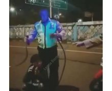 Remaja Bawa 2 Celurit dan 1 Pedang, Polisi Datang, Ini yang Terjadi - JPNN.com