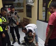 Pria Ini Diciduk Polisi Lantaran Kambing yang Dipikulnya, Oh Ternyata - JPNN.com