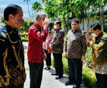 PM Singapura Disambut Presiden Jokowi, Lihat Caranya Menyapa Prabowo - JPNN.com