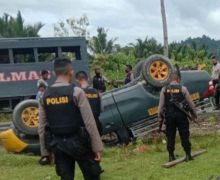 Mobil Sabhara Kecelakaan, 3 Polisi Terluka  - JPNN.com