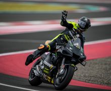 Resmi, Adik Valentino Rossi Jadi Suksesor Marc Marquez di Repsol Honda - JPNN.com