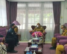 Bupati Zaki Pengin Bahasa Sunda Tangerang Dilestarikan - JPNN.com