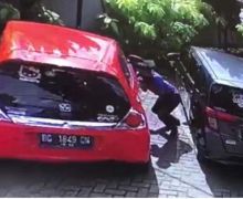 Pria Ini Terekam CCTV saat Berbuat Aksi Tak Terpuji, Lihat - JPNN.com