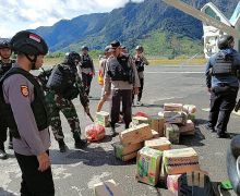 Seluruh Petugas Bandara Bilorai Intan Jaya Kabur, Pasukan TNI & Polri Beraksi, Lihat Itu - JPNN.com