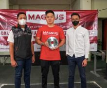 Dukung Atlet Angkat Besi Jabar, Magnus Sumbang Alat Fitness - JPNN.com
