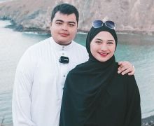 Kenang 1 Tahun Pernikahannya dengan Almarhum Ameer Azzikra, Nadzira: Hatiku Hancur... - JPNN.com
