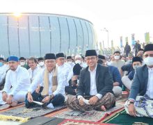 Salat Idulfitri Bersama di JIS, Zulkifli Hasan Puji Anies Sukses Bangun Jakarta - JPNN.com