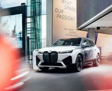 BMW Buka Suara soal Navigasi Bermasalah Pada Mobil Listrik Mewahnya - JPNN.com