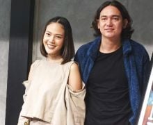 Adipati Dolken Terlibat Cinta Terlarang dengan Della Dartyan - JPNN.com