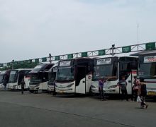 Meliput di Terminal Bekasi, Wartawan Diintimidasi 2 Calo, Diancam Dikuliti - JPNN.com