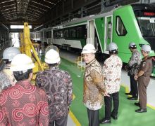 Ketua MPR Tinjau Produksi Kereta dan Bus Listrik PT Inka, Lihat - JPNN.com