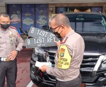 Siapa Pemilik Fortuner Berpelat RFY yang Terobos Busway? - JPNN.com