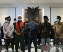 Disaksikan Danrem, Pengikut Khilafatul Muslimin Melakukan Hal Ini - JPNN.com