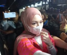 Blak-blakan, Nathalie Holscher Sempat Ingin Lepas Hijab Setelah Bercerai dari Sule - JPNN.com