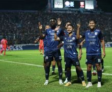 Final Leg 1 Piala Presiden 2022, Arema FC Unggul 1-0 atas Borneo FC - JPNN.com