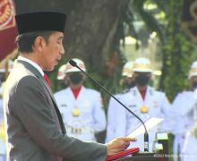 Di Depan Kapolri dan Panglima, Jokowi Titip Pesan ke Ratusan Perwira Baru, Simak - JPNN.com