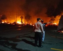 Rumah Makan Tahu Sumedang di Garut Terbakar, Polisi Olah TKP - JPNN.com