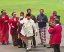 Prabowo Turun dari Podium Berjoget di Depan Jokowi, Tak Lama Para Jenderal Penting Ikut - JPNN.com