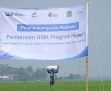 Rekind Salurkan Bantuan Untuk Puluhan Petani di Karawang - JPNN.com