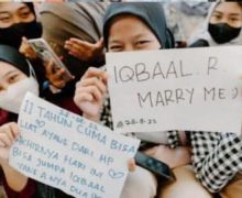 Idolakan Iqbaal Ramadhan selama 11 Tahun, Fan Ini Semringah Akhirnya Bertemu - JPNN.com
