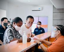 Lewat BLT, Jokowi Dinilai Berhasil Selamatkan Ekonomi Masyarakat - JPNN.com