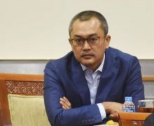 Anggota DPR Dorong Kemenkumham Perbaiki Layanan Imigrasi - JPNN.com