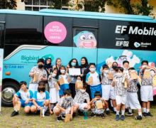 Gandeng Bluebird, EF Kids and Teens Hadirkan Kelas Bahasa Inggris Unik di Dalam Bus - JPNN.com