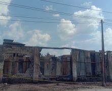 Gudang BBM Ilegal di Rumah Aipda S Terbakar, Warung Makan Maryani pun Ludes - JPNN.com