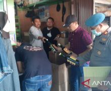 Warung di Terminal Kampung Rambutan Mendadak Digerebek Polisi - JPNN.com