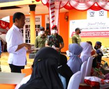 Sambangi Maluku Utara, Jokowi Pastikan Penyaluran BLT BBM di Kawasan Ini Aman - JPNN.com